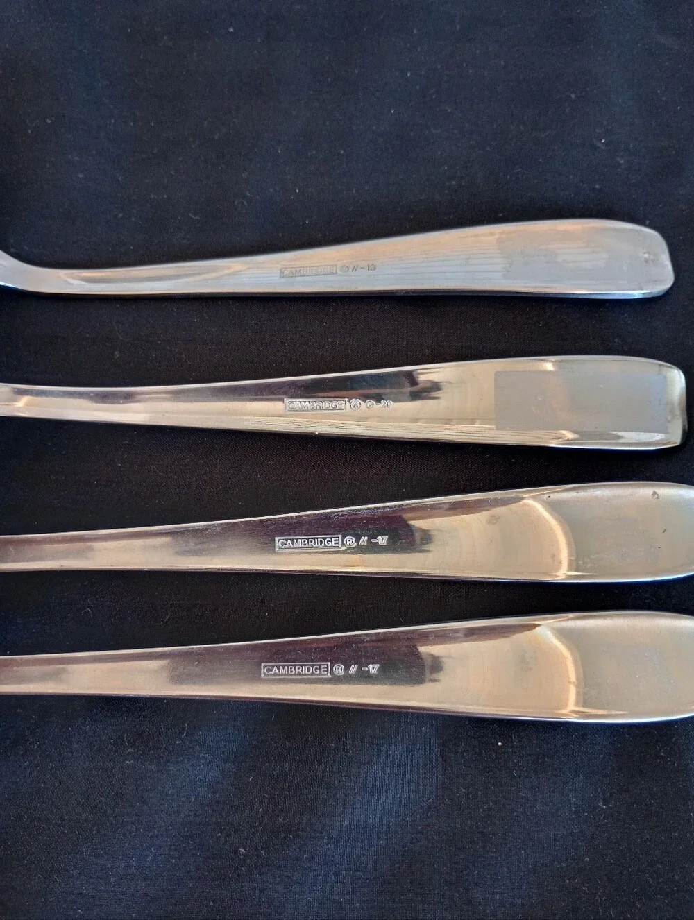 Cambridge Silversmiths Pie Server set of 4